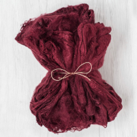 p2128_selyem_hankie_bordo_25x25_cm.png