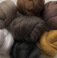 p1157-del-amerikai-merino-csomag-barna-70g-1.jpg