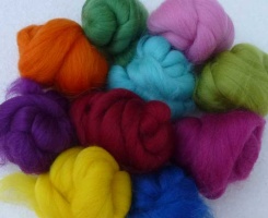 p768-del-amerikai-merino-csomag-szivarvanyszin-100g-1.jpg